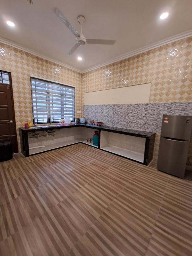 Zn Homestay Gong Badak Kampong Pengkalan Maras Екстер'єр фото